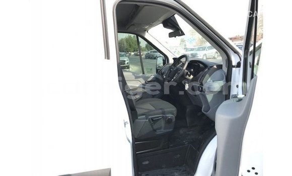 اشتري Imported Ford AEV AMBULANCE White شاحنة في Import - Dubai في أغاديز اشتري Imported Ford AEV AMBULANCE White شاحنة في Import - Dubai في أغاديز