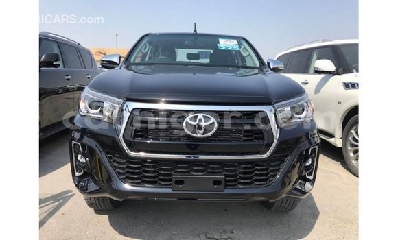 Acheter Import Voiture Toyota Hilux Noir à Import - Dubai, Agadez Acheter Import Voiture Toyota Hilux Noir à Import - Dubai, Agadez