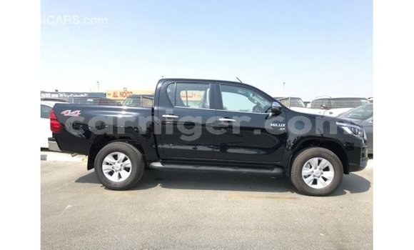 Acheter Import Voiture Toyota Hilux Noir à Import - Dubai, Agadez Acheter Import Voiture Toyota Hilux Noir à Import - Dubai, Agadez
