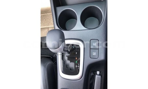 Acheter Import Voiture Toyota Hilux Noir à Import - Dubai, Agadez Acheter Import Voiture Toyota Hilux Noir à Import - Dubai, Agadez