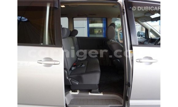 اشتري Imported Toyota Voxy Other سيارة في Import - Dubai في أغاديز اشتري Imported Toyota Voxy Other سيارة في Import - Dubai في أغاديز