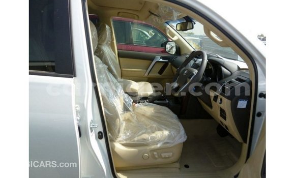 اشتري Imported Toyota Prado White سيارة في Import - Dubai في أغاديز اشتري Imported Toyota Prado White سيارة في Import - Dubai في أغاديز