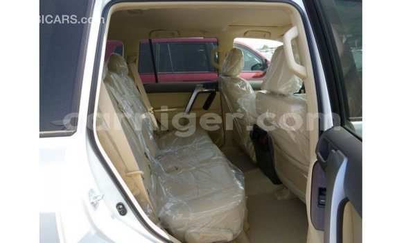 اشتري Imported Toyota Prado White سيارة في Import - Dubai في أغاديز اشتري Imported Toyota Prado White سيارة في Import - Dubai في أغاديز
