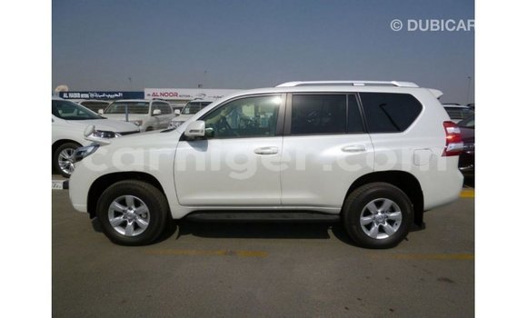 اشتري Imported Toyota Prado White سيارة في Import - Dubai في أغاديز اشتري Imported Toyota Prado White سيارة في Import - Dubai في أغاديز