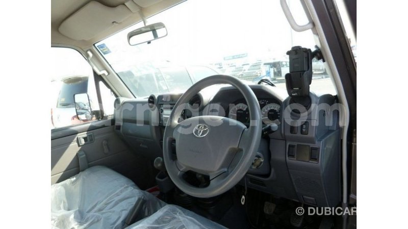 Big with watermark toyota land cruiser agadez import dubai 6312