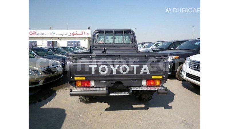 Big with watermark toyota land cruiser agadez import dubai 6312