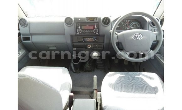 Acheter Import Utilitaire Toyota Land Cruiser Autre à Import - Dubai, Agadez Acheter Import Utilitaire Toyota Land Cruiser Autre à Import - Dubai, Agadez