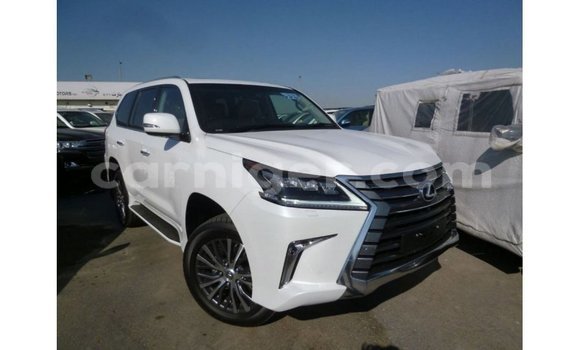 Acheter Import Voiture Lexus LX Blanc à Import - Dubai, Agadez Acheter Import Voiture Lexus LX Blanc à Import - Dubai, Agadez