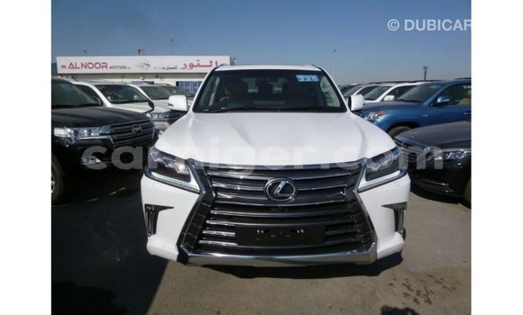 Acheter Import Voiture Lexus LX Blanc à Import - Dubai, Agadez Acheter Import Voiture Lexus LX Blanc à Import - Dubai, Agadez