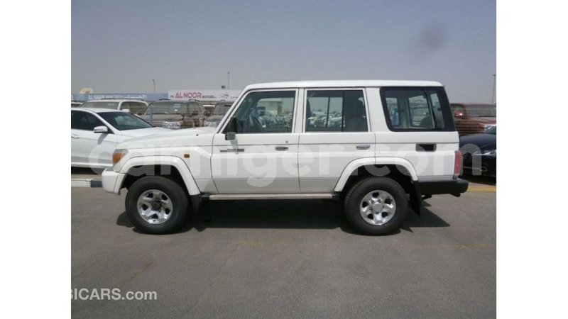 Big with watermark toyota land cruiser agadez import dubai 6321