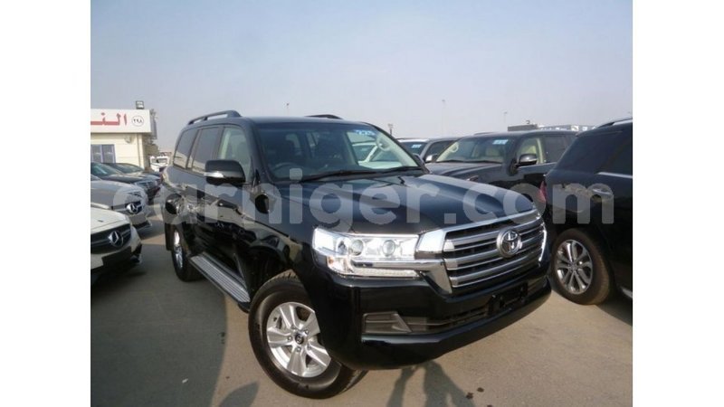 Big with watermark toyota land cruiser agadez import dubai 6324