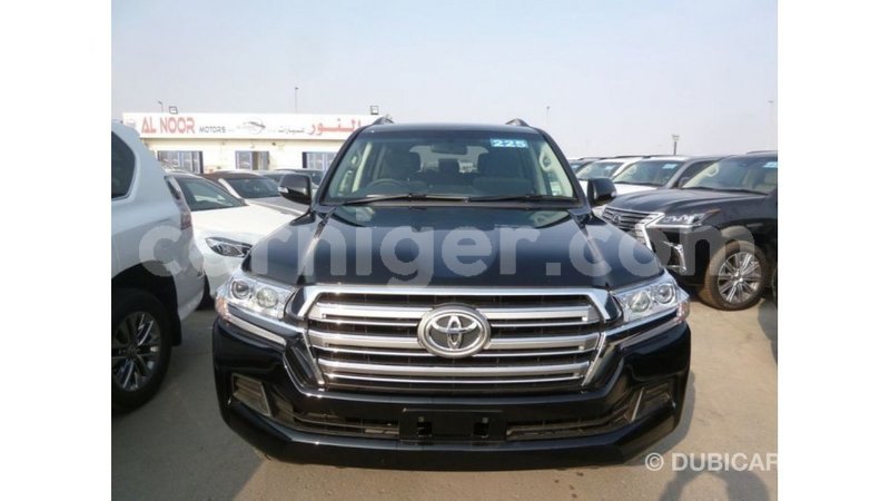 Big with watermark toyota land cruiser agadez import dubai 6324