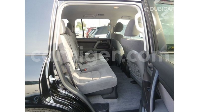 Big with watermark toyota land cruiser agadez import dubai 6324