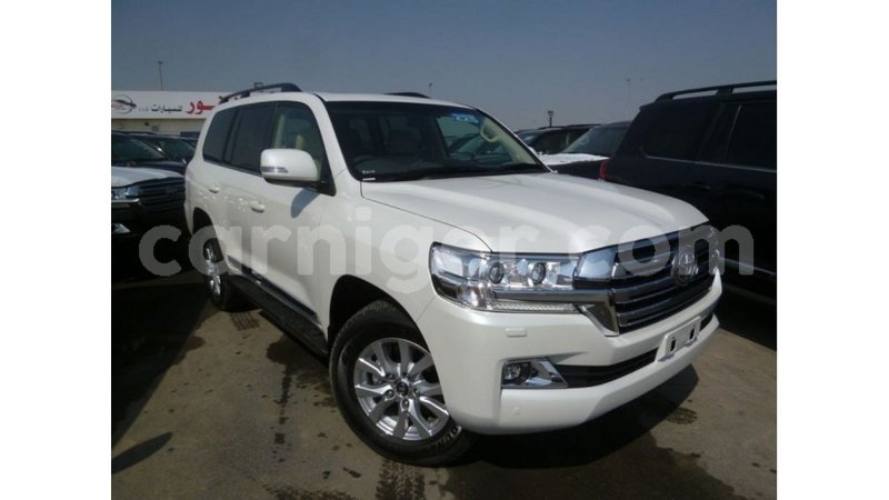 Big with watermark toyota land cruiser agadez import dubai 6326