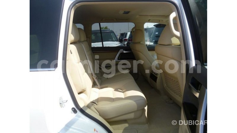 Big with watermark toyota land cruiser agadez import dubai 6326