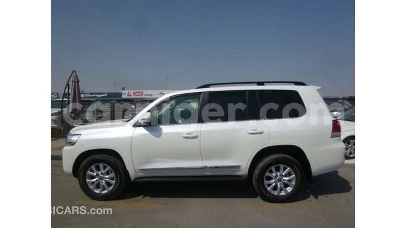 Big with watermark toyota land cruiser agadez import dubai 6326