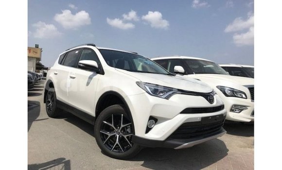 Buy Import Toyota Ade White Truck in Import - Dubai in Agadez Buy Import Toyota Ade White Truck in Import - Dubai in Agadez