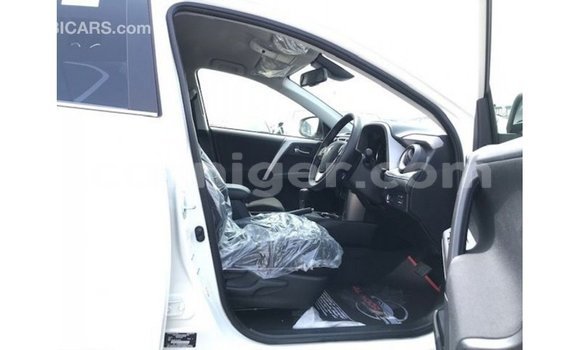 Buy Import Toyota Ade White Truck in Import - Dubai in Agadez Buy Import Toyota Ade White Truck in Import - Dubai in Agadez