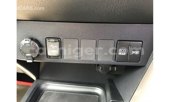 Buy Import Toyota Ade White Truck in Import - Dubai in Agadez Buy Import Toyota Ade White Truck in Import - Dubai in Agadez