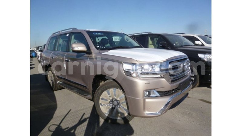 Big with watermark toyota land cruiser agadez import dubai 6329