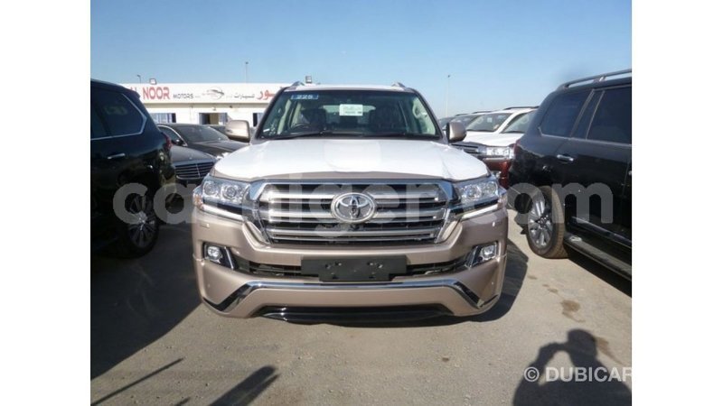 Big with watermark toyota land cruiser agadez import dubai 6329