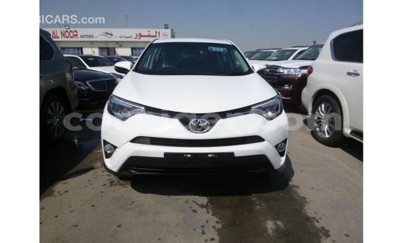 Buy Import Toyota Ade White Truck in Import - Dubai in Agadez Buy Import Toyota Ade White Truck in Import - Dubai in Agadez
