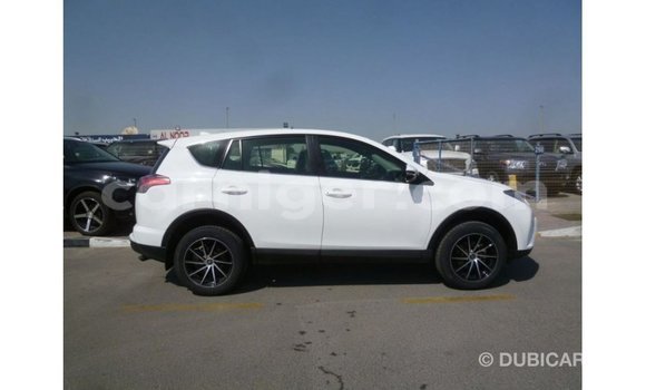 Buy Import Toyota Ade White Truck in Import - Dubai in Agadez Buy Import Toyota Ade White Truck in Import - Dubai in Agadez