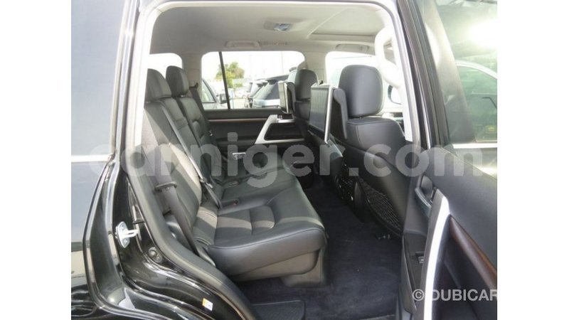 Big with watermark toyota land cruiser agadez import dubai 6331