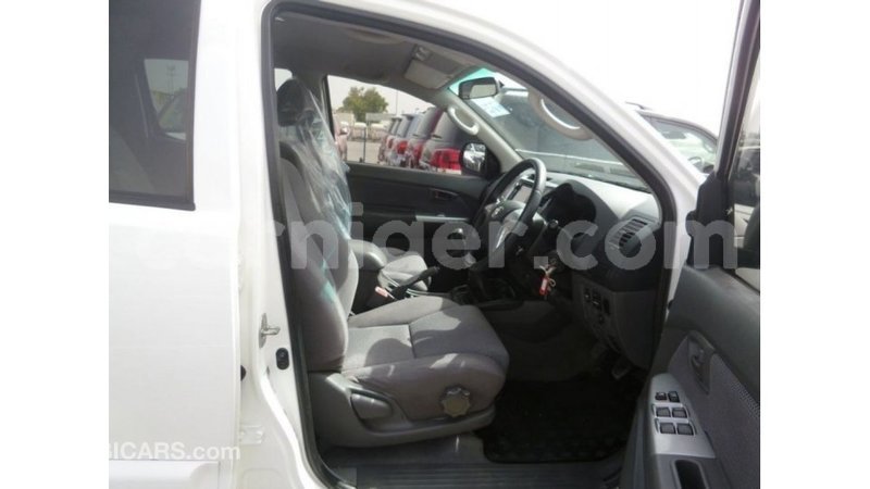 Big with watermark toyota hilux agadez import dubai 6332