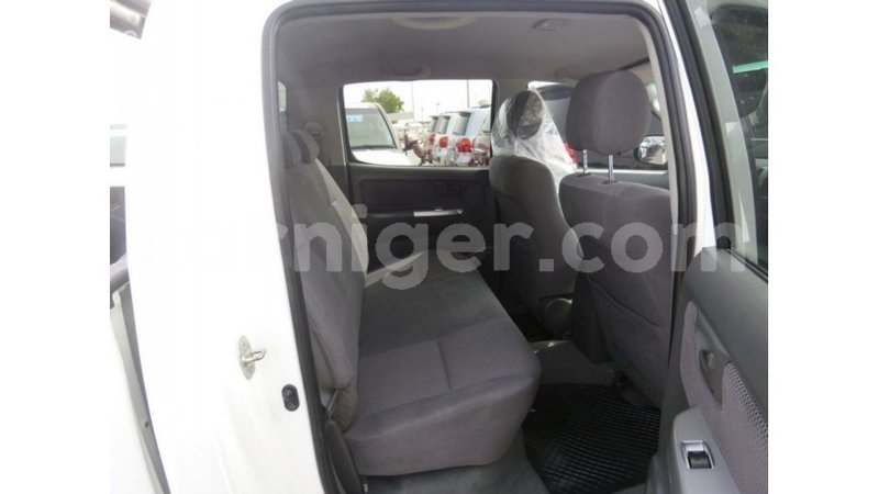 Big with watermark toyota hilux agadez import dubai 6332