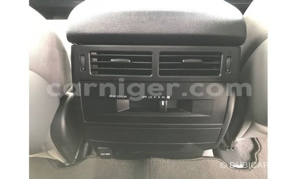 Acheter Import Utilitaire Toyota Land Cruiser Blanc à Import - Dubai, Agadez Acheter Import Utilitaire Toyota Land Cruiser Blanc à Import - Dubai, Agadez