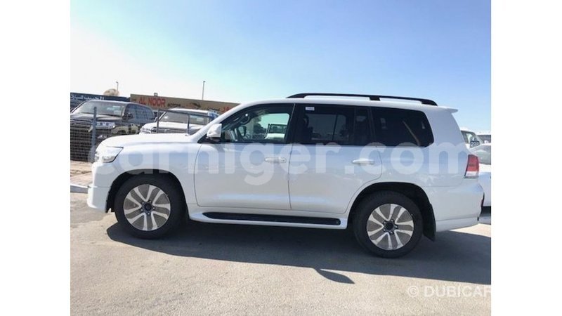 Big with watermark toyota land cruiser agadez import dubai 6342