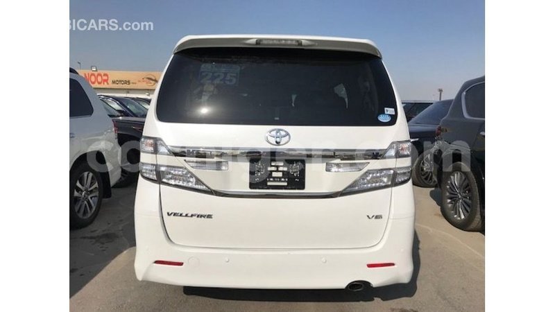 Big with watermark toyota vellfire agadez import dubai 6343