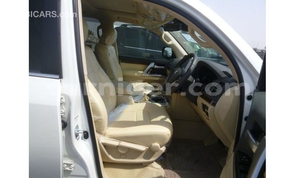 Sayi Imported Toyota Land Cruiser White Babbar mota in Import - Dubai a Agadez Sayi Imported Toyota Land Cruiser White Babbar mota in Import - Dubai a Agadez