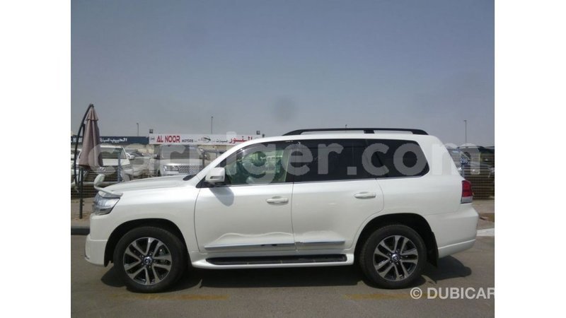 Big with watermark toyota land cruiser agadez import dubai 6344