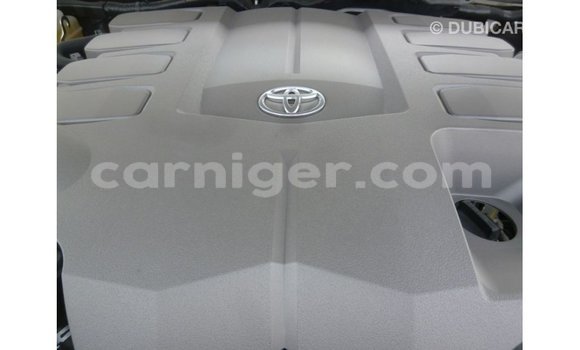 Sayi Imported Toyota Land Cruiser White Babbar mota in Import - Dubai a Agadez Sayi Imported Toyota Land Cruiser White Babbar mota in Import - Dubai a Agadez