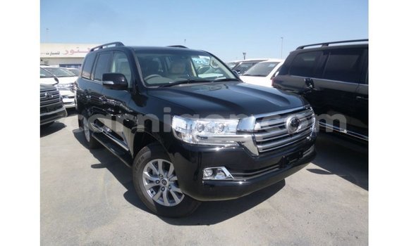 Acheter Import Utilitaire Toyota Land Cruiser Noir à Import - Dubai, Agadez Acheter Import Utilitaire Toyota Land Cruiser Noir à Import - Dubai, Agadez