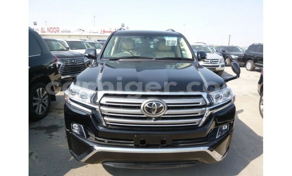 Buy Import Toyota Land Cruiser Black Truck in Import - Dubai in Agadez Buy Import Toyota Land Cruiser Black Truck in Import - Dubai in Agadez