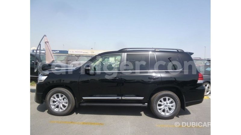 Big with watermark toyota land cruiser agadez import dubai 6347