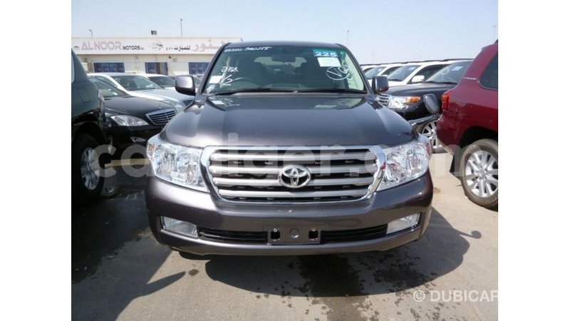 Big with watermark toyota land cruiser agadez import dubai 6348