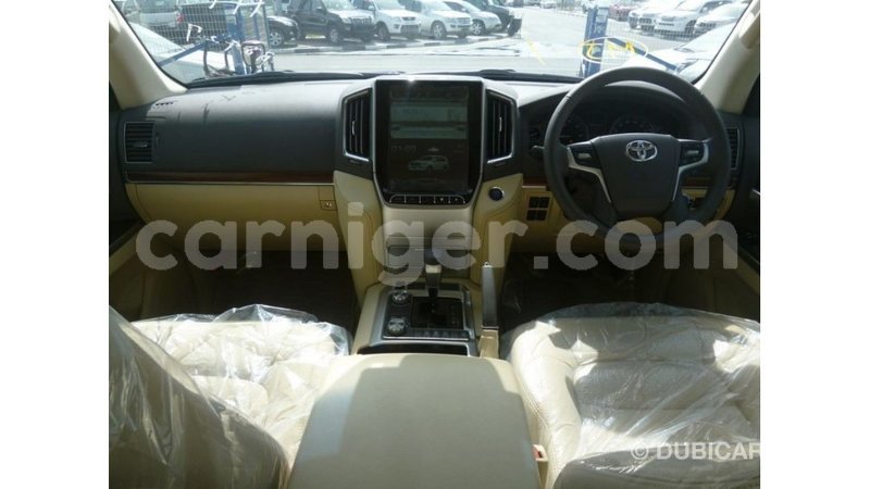 Big with watermark toyota land cruiser agadez import dubai 6349