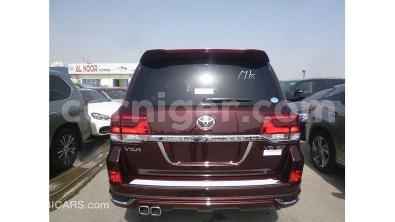 Big with watermark toyota land cruiser agadez import dubai 6349