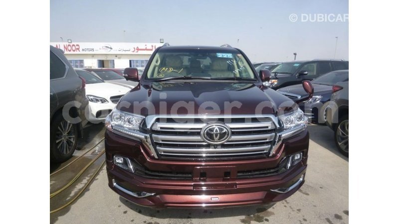 Big with watermark toyota land cruiser agadez import dubai 6349