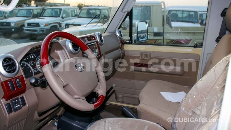 Big with watermark toyota land cruiser agadez import dubai 6358