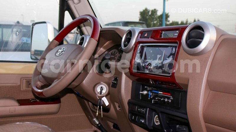 Big with watermark toyota land cruiser agadez import dubai 6358