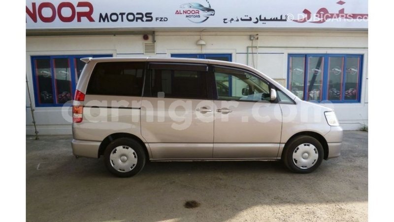 Big with watermark toyota voxy agadez import dubai 6359