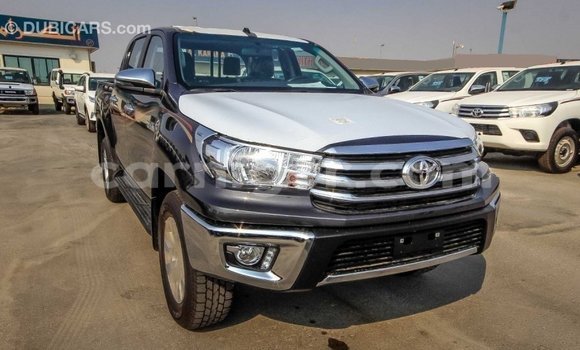 Sayi Imported Toyota Hilux Other Mota in Import - Dubai a Agadez Sayi Imported Toyota Hilux Other Mota in Import - Dubai a Agadez