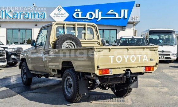 Buy Import Toyota Land Cruiser Beige Truck in Import - Dubai in Agadez Buy Import Toyota Land Cruiser Beige Truck in Import - Dubai in Agadez