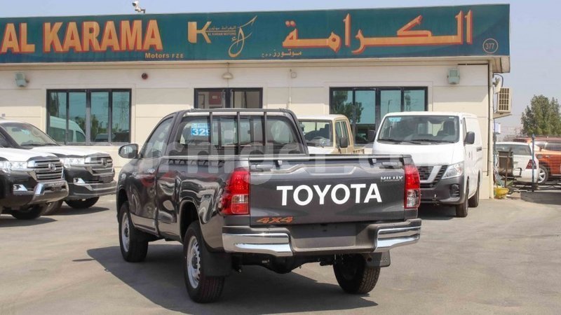 Big with watermark toyota hilux agadez import dubai 6367