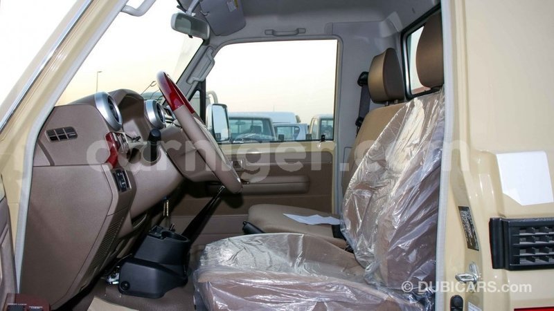 Big with watermark toyota land cruiser agadez import dubai 6369